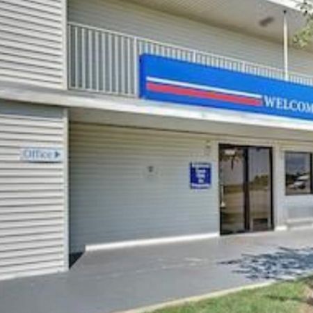 Motel 6 Chicago Southwest - Орора Экстерьер фото
