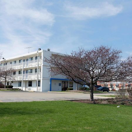 Motel 6 Chicago Southwest - Орора Экстерьер фото