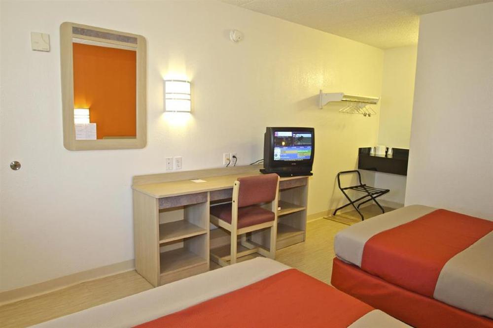 Motel 6 Chicago Southwest - Орора Номер фото
